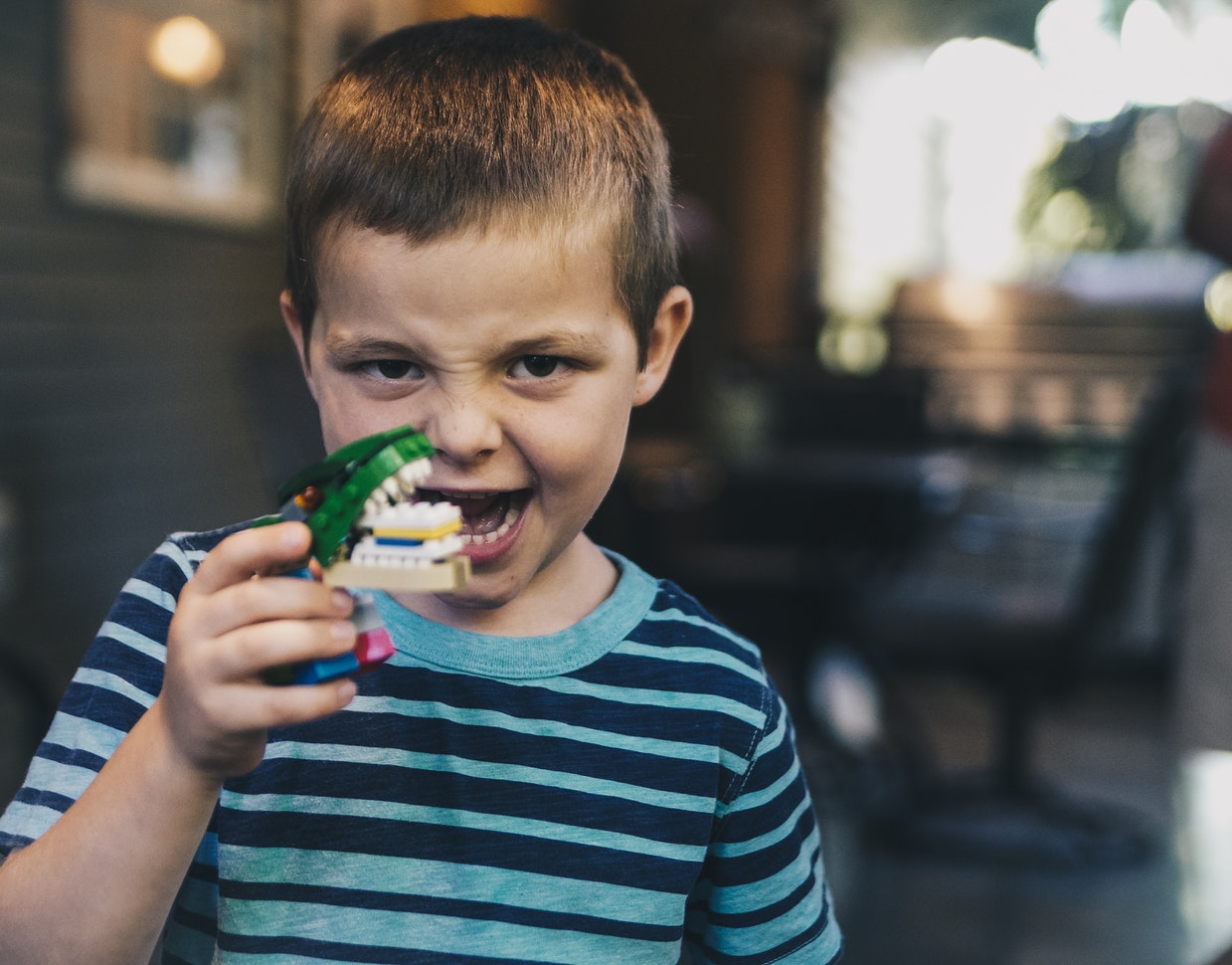 Kāpēc bērnam sāp piena zobi un kā ar to tikt galā, Bērnu stomatologs