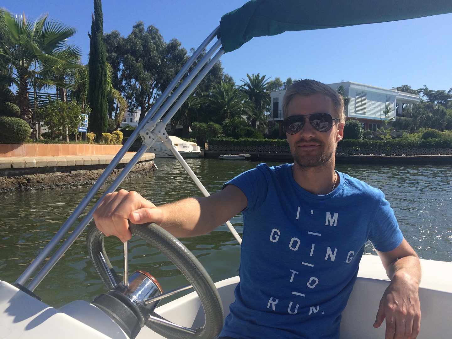 НАША НОВАЯ РУБРИКА: УЗНАЕМ ЛУЧШЕ СПЕЦИАЛИСТОВ „SKY DREAM CLINIC”! Дмитрий Папсуевич